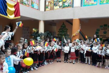 Preșcolarii de la Grădinița „Sf. Ioan cel Nou de la Suceava” au sărbătorit Ziua Bucovinei