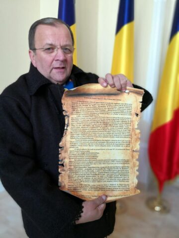 Gheorghe Flutur a citit mesajul din Cetatea de Scaun a Sucevei, către Cetatea Alba Carolina