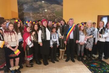 Ziua Bucovinei și sărbătoarea Centenarului Marii Uniri, celebrate la Școala Gimnazială "Ciprian Porumbescu"