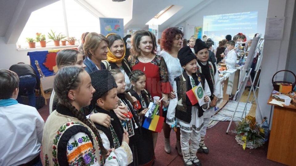 Activități dedicate aniversării a 100 de ani de la Marea Unire, la Școala Nr. 1 Suceava