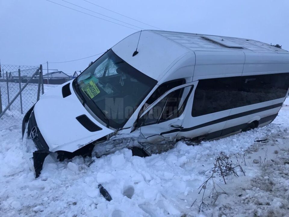 Microbuzul implicat în accident