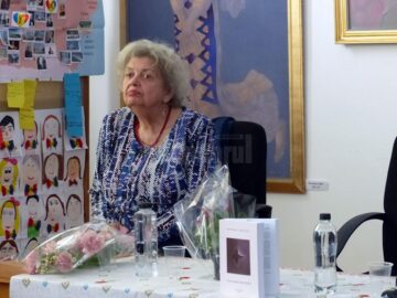 Scriitoarea Doina Cernica