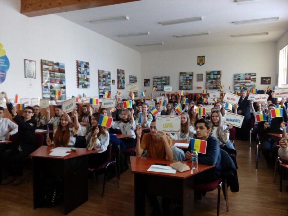 Colegiul „Eudoxiu Hurmuzachi” Rădăuți, la ceasul sărbătorii Marii Uniri