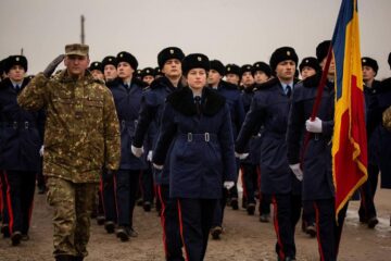 Elevii Colegiului Național Militar din Câmpulung au participat anul acesta, în premieră, la parada militară de la București Foto: Alexandru Helerea