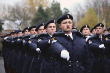 Elevii Colegiului Național Militar din Câmpulung au participat anul acesta, în premieră, la parada militară de la București Foto: Alexandru Helerea