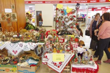 Zeci de copii și persoane adulte cu dizabilități au prezentat ieri spectacolul „Deschide ochii! Deschide inima!”, ediția a XIII-a