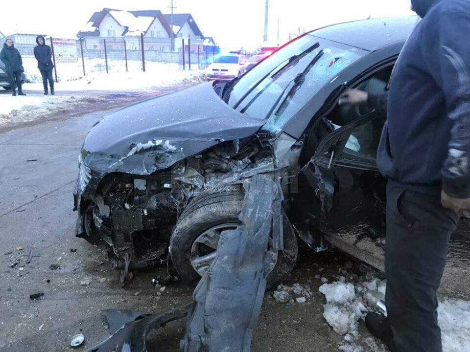 Autoturismul marca Toyota Rav 4 care era condus de Viorel Varvaroi
