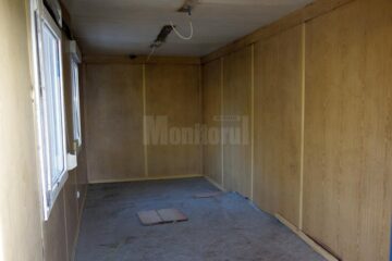 Containerul în care urmau să se mute membrii familiei