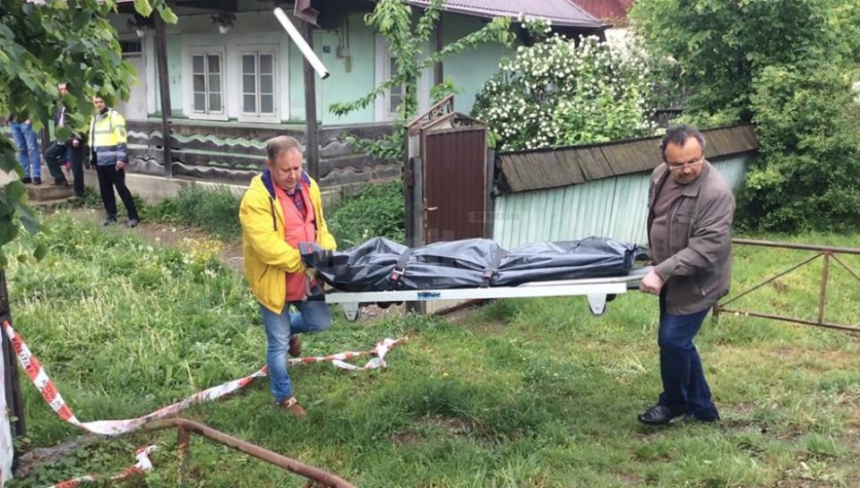 Pe 9 mai 2018, cadavrul mumificat fost ridicat din beciul gospodăriei