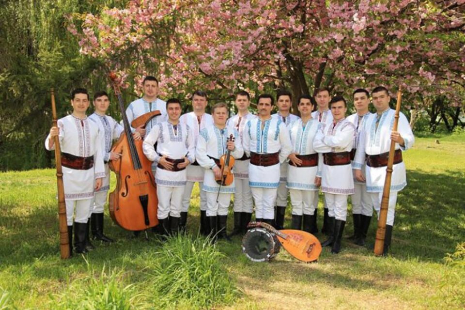 Ansamblul etnofolcloric "Plăieșii"