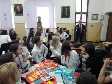 Colegiul „Eudoxiu Hurmuzachi” Rădăuți, la ceasul sărbătorii Marii Uniri