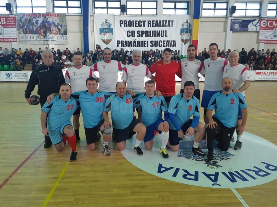 Profesorii de la LPS s-au întrecut pe terenul de sport, în cadrul evenimentului caritabil organizat ieri Profesorii de la LPS s-au întrecut pe terenul de sport, în cadrul evenimentului caritabil organizat ieri