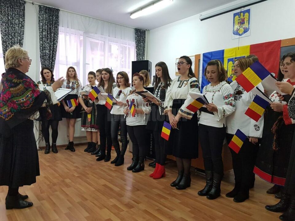 Spectacol la Școala Sanitară de Stat Suceava
