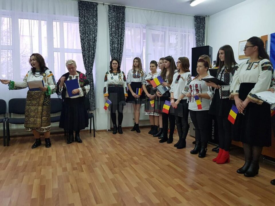 Evenimentele istorice din urmă cu o sută de ani, sărbătorite la Școala Postliceală Sanitară de Stat