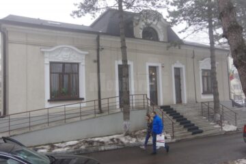 „Târg de Crăciun” în scop caritabil, la Biroul Francez din Suceava