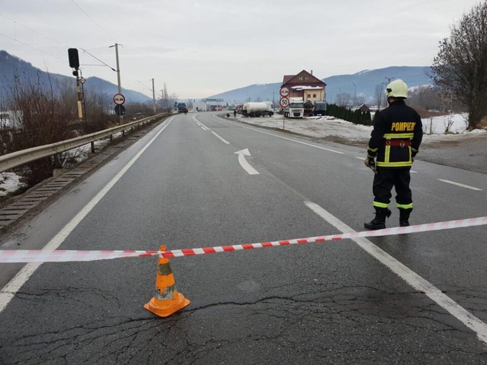 Legătura dintre Moldova și Ardeal a fost blocată, sâmbătă, timp de aproape cinci ore Legătura dintre Moldova și Ardeal a fost blocată, sâmbătă, timp de aproape cinci ore