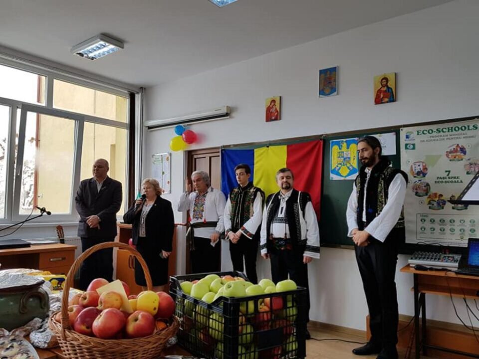 „O gustare sănătoasă în An Centenar”, la Școala Gimnazială „Bogdan Vodă”