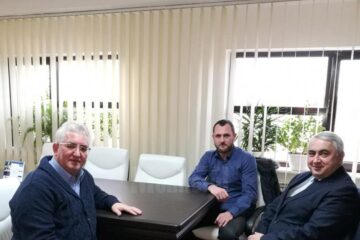 Primarul Ion Lungu s-a întâlnit cu rectorul USV, Valentin Popa, și antrenorul echipei de handbal, Adrian Chiruț