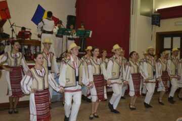 Ansamblul „Plaiurile Dornelor”, ambasador al Centenarului Marii Uniri în Italia