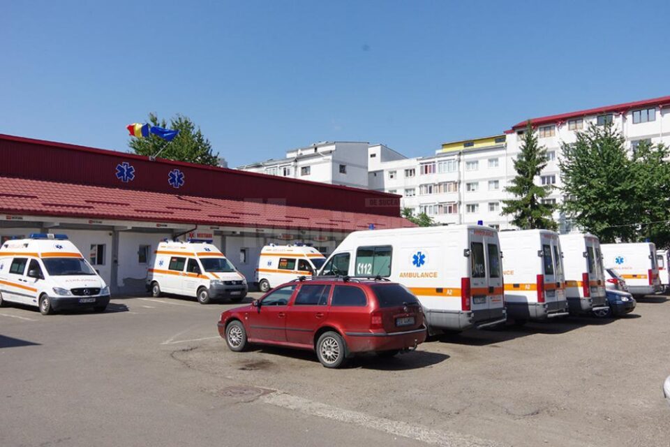 Zece ambulanțe au fost distribuite Serviciului Județean de Ambulanță