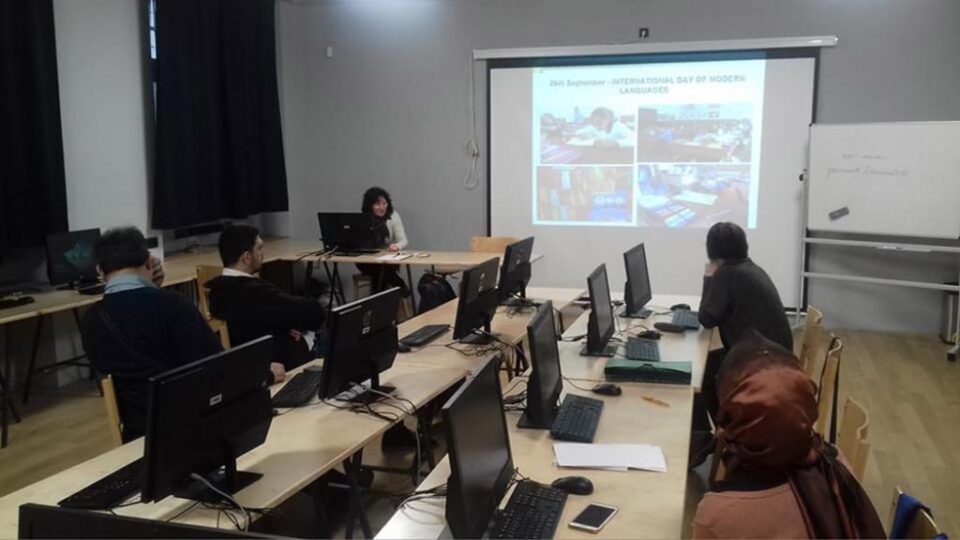 ,,Erdkinder-Montessori pentru adolescenți”