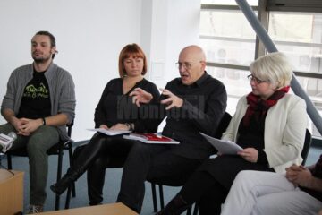 Regizorul francez Alain Timár alături de colectivul Teatrului "Matei Vișniec" Suceava