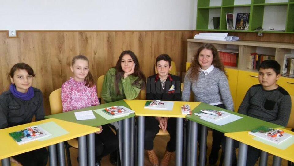 Povești englezești, traduse de studenții USV, pentru elevii de la Dumbrăveni