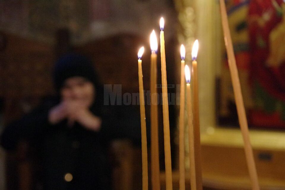 Rugăciune către Sfântul Spiridon, mare făcător de minuni și vindecător de boli Rugăciune către Sfântul Spiridon, mare făcător de minuni și vindecător de boli