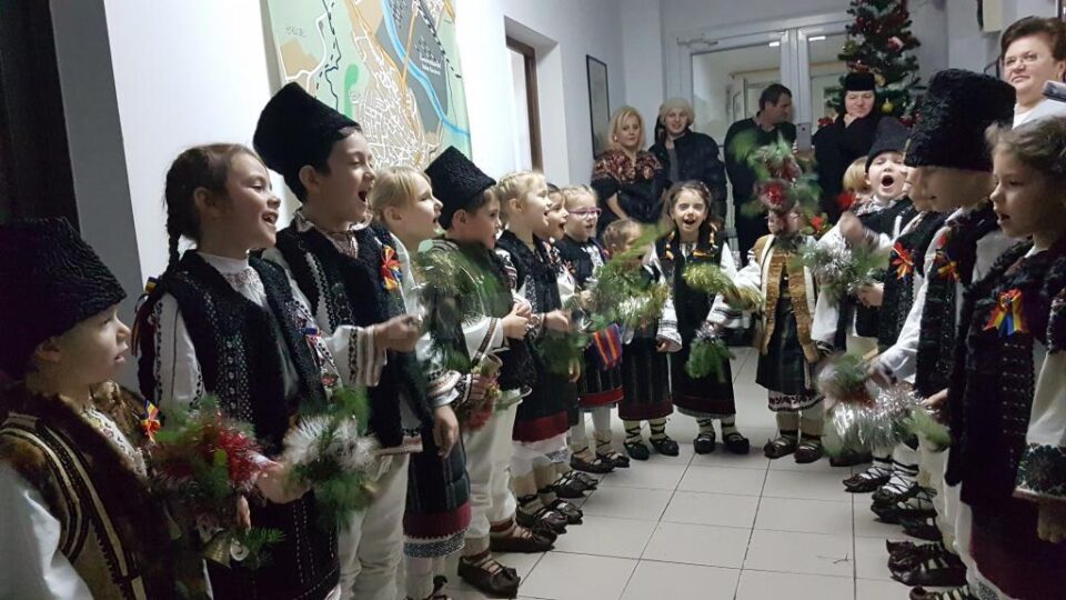 „Istețeii” de la Moldovița au încântat redacția Monitorul 3