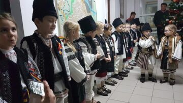 „Istețeii” de la Moldovița au încântat redacția "Monitorul" cu un spectacol de tradiții de iarnă