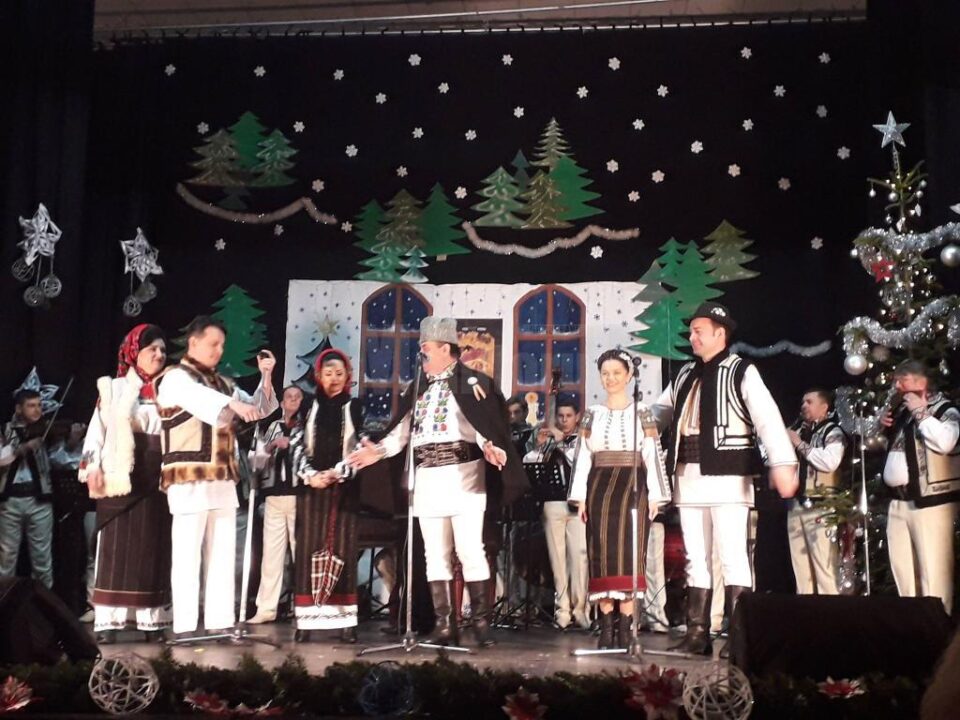 Spectacol pentru copiii din cadrul Serviciilor Multifuncționale pentru Copilul aflat în Dificultate Gura Humorului