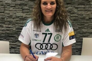 Crina Pintea va purta tricoul cu numărul 77. Foto: www.sport.ro