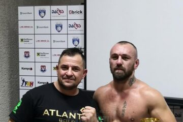 Rayko Levițchi alături de antrenorul său, Daniel Ungureanu, după meciul din gala de la Constanța