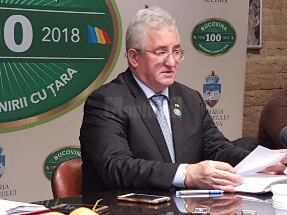 „Este un gest de respect al meu pentru suceveni de a face aceste urări de Revelion în fiecare an, să fiu prezent alături de ei la o manifestare dedicată lor”, a declarat edilul sucevean