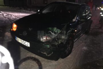 Una din mașinile implicate în accident