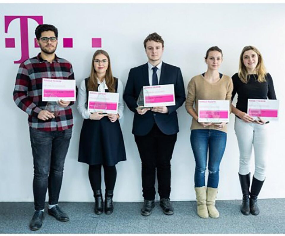 Un student al Universității din Suceava, câștigător în cadrul unui program de burse inițiat de Telekom