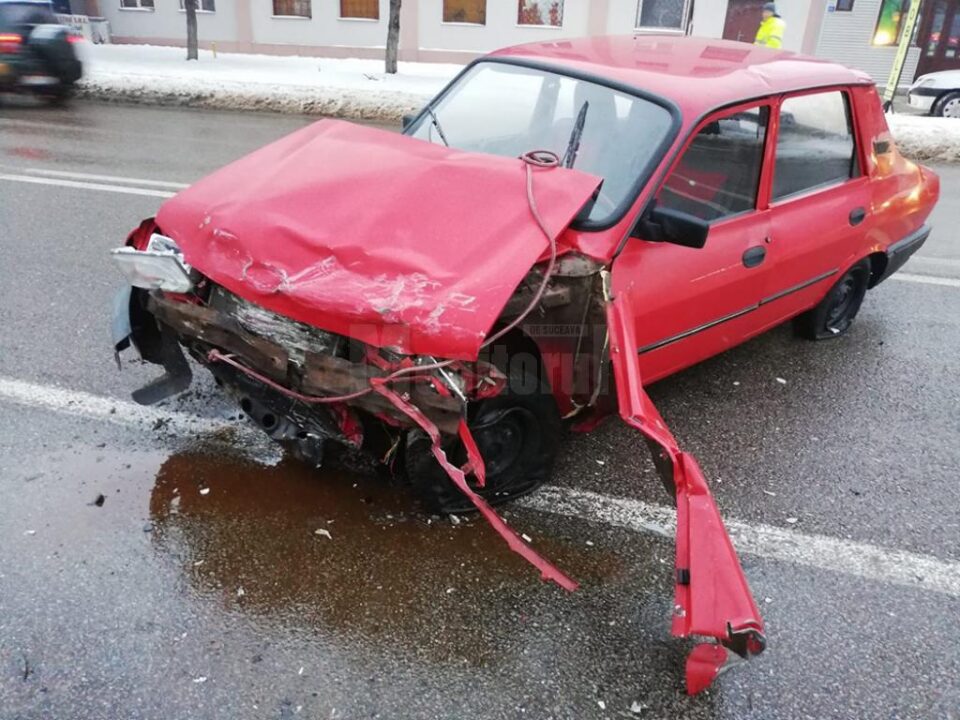 Dacia care a intrat pe contrasens