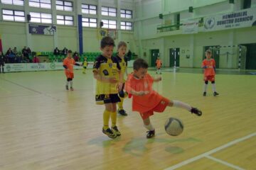 În acest weekend, la Cupa Moș Crăciun vor lupta pentru medalii un număr de 37 de echipe