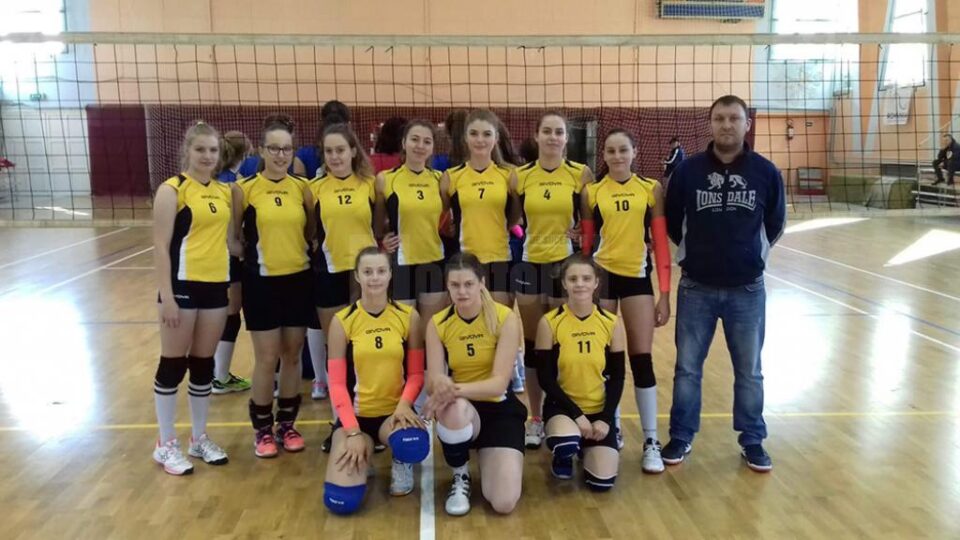 Echipa de volei junioare I LPS Suceava, antrenor Vasile Moșuc