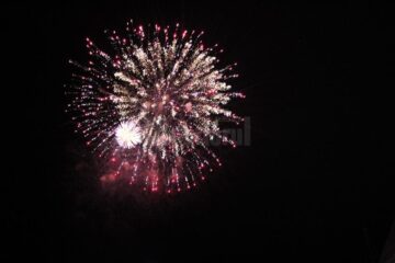 Focurile de artificii au luminat cerul la trecerea în 2019