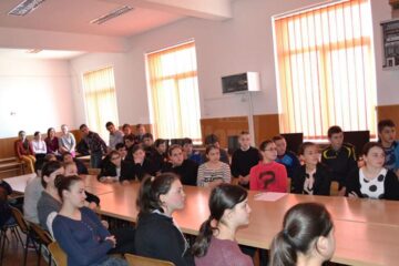 Educație financiară pentru elevii din județ