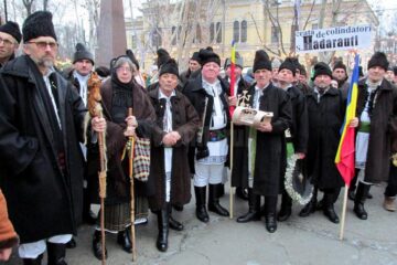 Grupul „Flori de Măr” al Căminului Cultural Râșca a participat anul trecut la peste 30 de activități cultural-artistice