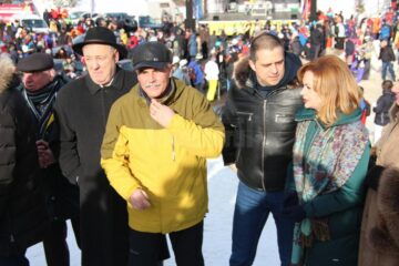 Sute de schiori au venit la Câmpulung Moldovenesc la deschiderea oficială a pârtiei de pe Rarău
