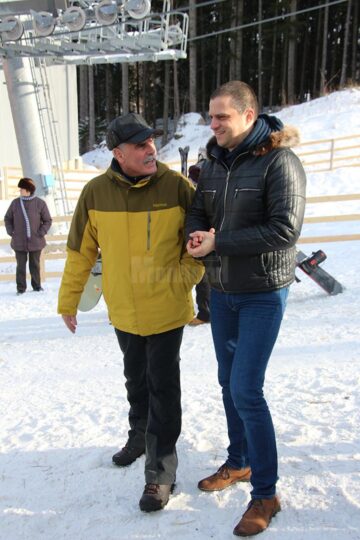 Mii de schiori au venit la Câmpulung Moldovenesc la deschiderea oficială a pârtiei de pe Rarău