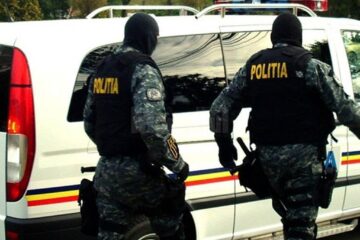 Mascații au descins fără nici un rezultat la locuințele din Burdujeni a doi suspecți