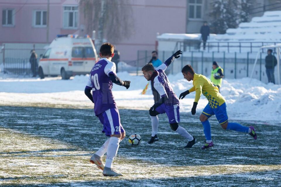 Fotbalul de Liga a III-a a revenit la Fălticeni după 10 ani de pauză. Foto Codrin Anton Fotbalul de Liga a III-a a revenit la Fălticeni după 10 ani de pauză. Foto Codrin Anton