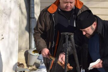 „Pomana porcului” pentru „bunicii” de la Căminul pentru Persoane Vârstnice Solca