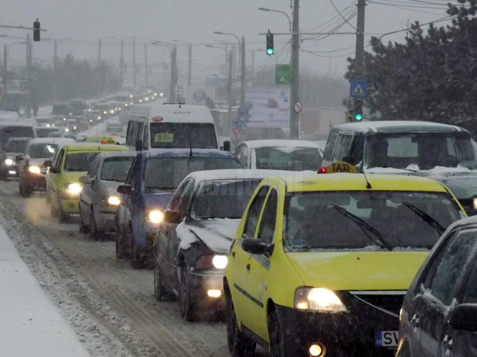 Aglomerație pe străzile Sucevei