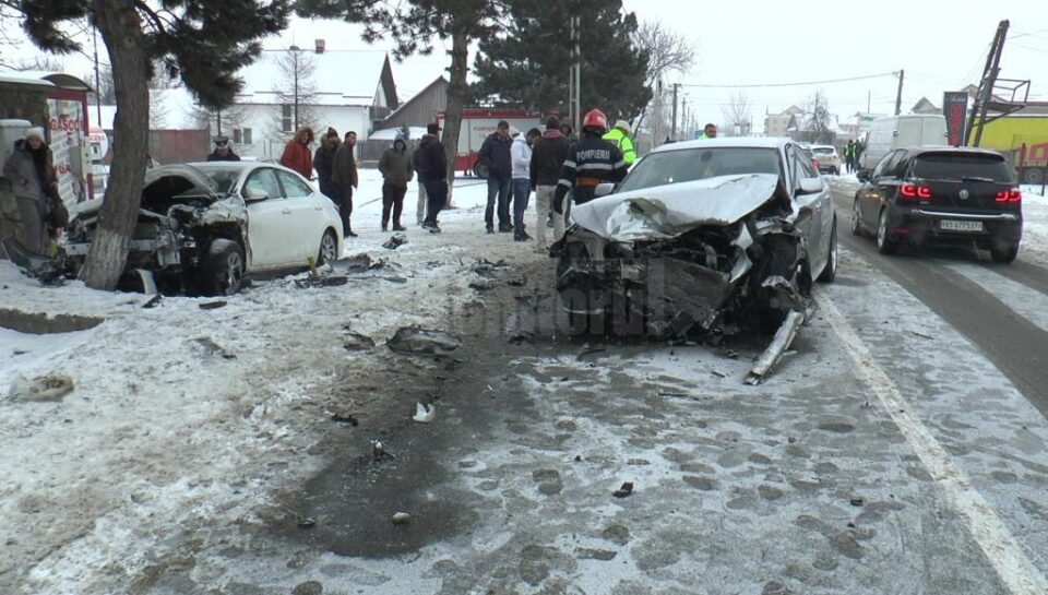 Accident cu trei răniți, la ieșirea din Rădăuți spre Marginea