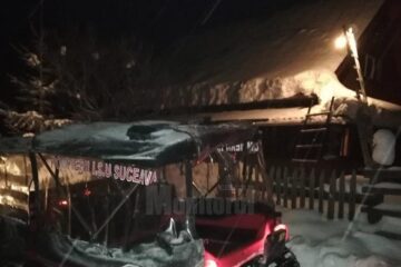 Autoșenileta a preluat femeia cu afecțiuni cardiace de la locuința acesteia, situata într-un loc izolat, la 5 km distanță de locul unde era așteptată de echipajul SMURD